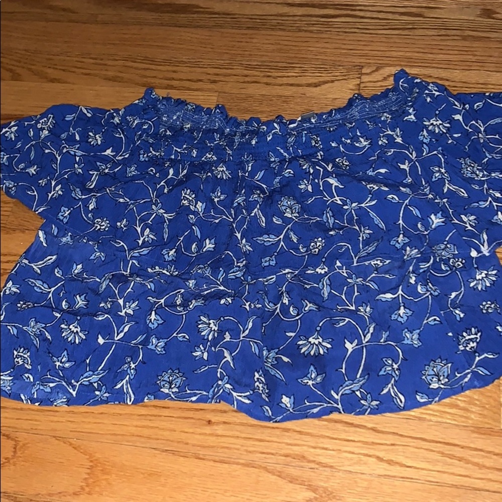 Women’s Amuse society off the shoulder top